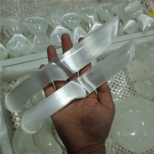 Coltello <span class=keywords><strong>in</strong></span> Selenite Bianca Intagliato a Mano, Cristallo di Quarzo Curativo, Artigianato <span class=keywords><strong>in</strong></span> Pietra Naturale - Product Image 4