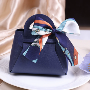 Borsa in Pelle PU Premium <span class=keywords><strong>di</strong></span> Alta Qualità, Sacchetti Regalo, Sacchetti per Caramelle, Fornitura all'Ingrosso con Logo Personalizzato per Bomboniere Matrimonio, Cerimonie e Feste - Product Image 3
