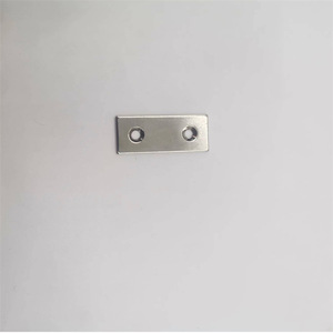 Placa de conexión rectangular de acero inoxidable de 36x15x1,5 mm con orificios redondos para aplicaciones de ferretería - Product Image 3