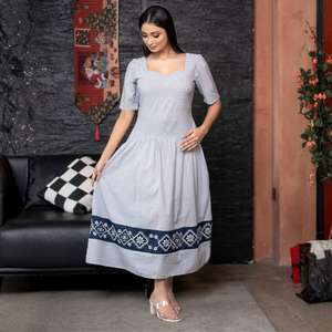 Vestido Maxi de Alta Calidad, Color Blanco Hueso y Azul, con Bordado en Contraste, Casual para Mujer - Product Image 4