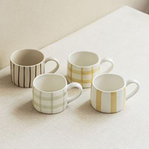 Mug en porcelaine rayé sur mesure, moderne, sans danger pour les aliments, compatible micro-ondes et lave-vaisselle, couleurs blanc/jaune, cadeaux d'affaires, minimaliste - Product Image 6