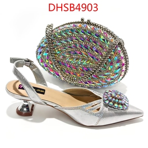 Ultime Tendenze: <span class=keywords><strong>Ciabatte</strong></span> da Donna <span class=keywords><strong>con</strong></span> Tacco Basso, Scarpe Africane e Pochette Abbinata <span class=keywords><strong>con</strong></span> <span class=keywords><strong>Pietre</strong></span> - Product Image 4