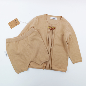 Pinuotu bé dệt kim thiết lập nút duy nhất bé Áo len cardigan thiết lập trẻ em dệt kim quần short rắn Bộ quần áo trẻ mới biết đi - Product Image 1