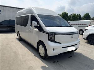Venta al por mayor de <span class=keywords><strong>furgonetas</strong></span> de carga inteligentes Changan Kaicheng V919 2025 usadas, con distancia entre ejes larga, techo alto y gran espacio de carga, para exportación de contenedores completos. - Product Image 3