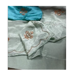 Sari en organza de verre haut de gamme avec broderie Aari riche, perles, sequins, broderie Kadana et Kasab – Tenue ethnique pour femme, mariage et festival - Product Image 3