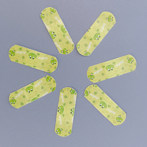 Perban perekat <span class=keywords><strong>Band</strong></span>-<span class=keywords><strong>aid</strong></span> kualitas baik dan murah dengan cetakan kartun - Product Image 1