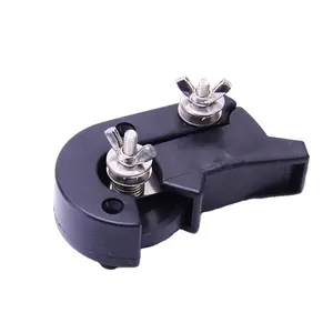 مفتاح عزل كهربائي بلاستيكي أسود للسياج الكهربائي للمزرعة، للتركيب على الأعمدة الخشبية - Product Image 1