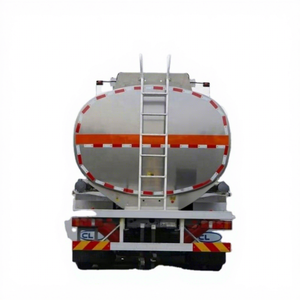 Camion-citerne Sitrak Sinotruck 8x4 pour le transport de carburant, 30M3 30CBM, réservoir en aluminium pour huile diesel - Product Image 5