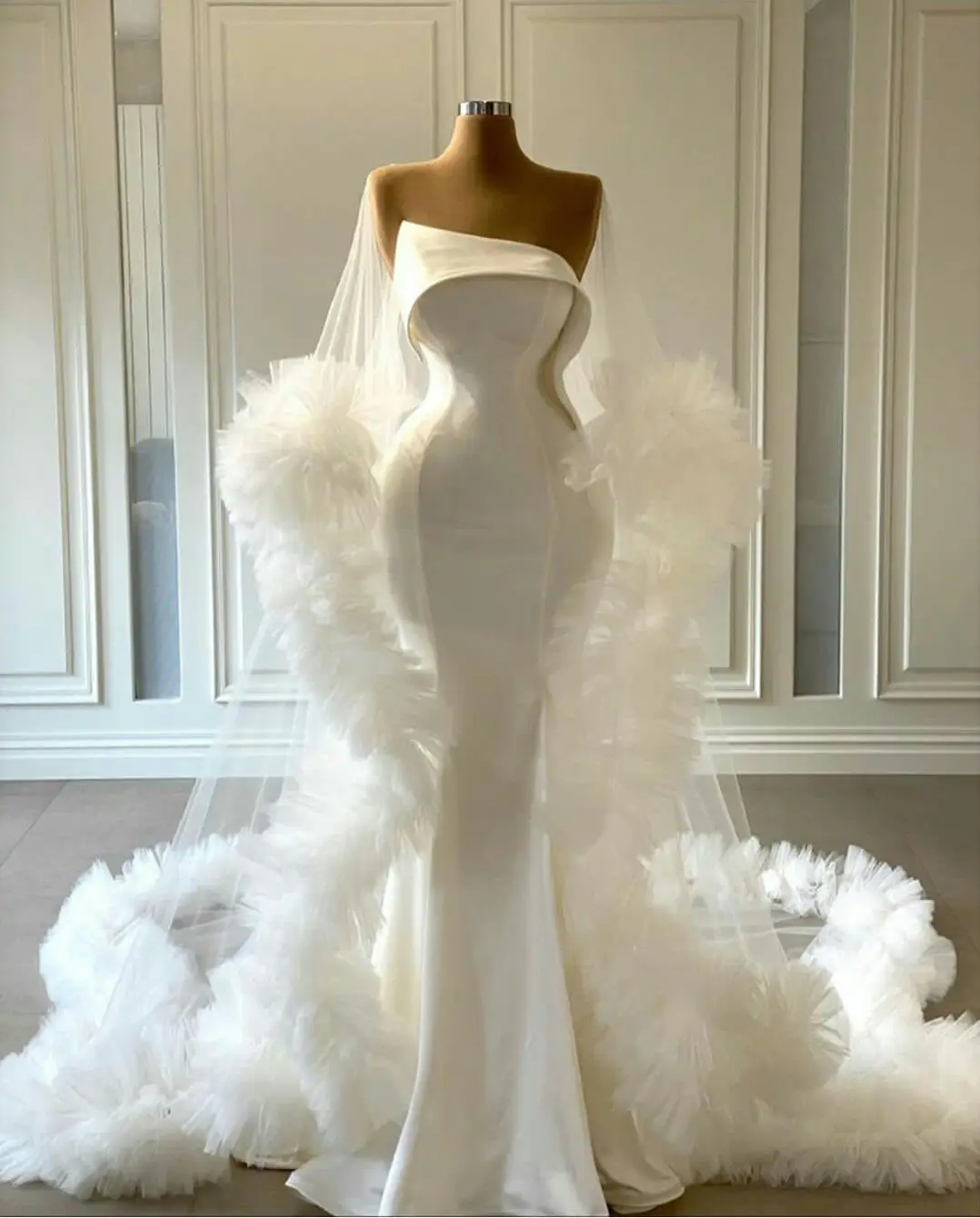 celebrity mermaid wedding dresses The Most Unique Celebrity Wedding Dresses, From Audrey Hepburn's to Gwen Stefani's