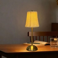 Lampe de chevet rechargeable en rotin d'Asie du Sud-Est TAIKOO, lampe d'ambiance de table pour chambre à coucher, salon