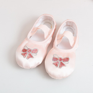 Chaussons de ballet souples pour femmes et enfants, dessus en toile extensible, semelle extérieure en cuir véritable, sequins brodés, respirants et confortables - Product Image 4