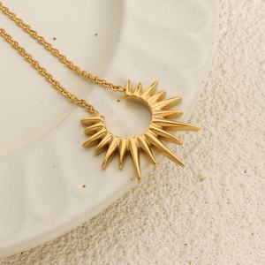 18K Gold Color Sunflower Pendant Necklace Light Luxury Versatile <b>Titanium</b> Steel Collar <b>Chain</b> for Female Gold Stainless Steel - Product Image 2