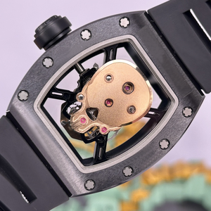 Reloj Mecánico Automático de Lujo con Esqueleto Visible, Caja de Fibra de Carbono Negra en Forma de Tonneau, Correa de Silicona, Venta al por Mayor - Product Image 5