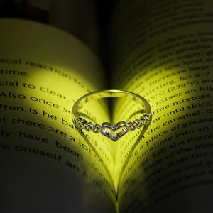 Bague en argent 925 en forme de cœur Q441 avec cristaux de strass sertis en canal, bijoux fins pour femmes, cadeau - Product Image 3