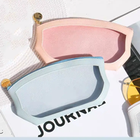 Étuis à lunettes en PVC et en cuir à la mode pochettes de rangement universelles pour lunettes de soleil pour l'extérieur