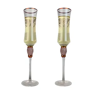 Eleganti bicchieri da vino a stelo lungo in vetro da champagne con calice in cristallo dorato con diamante