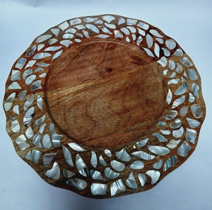 Élégant plateau de service en résine naturelle avec design rond élégant, idéal pour le thé, le café et le petit-déjeuner d'Inde. - Product Image 4