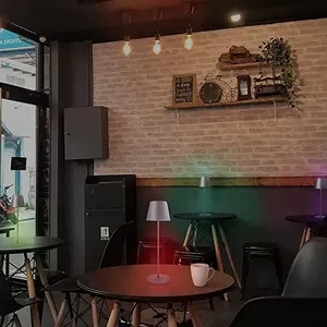 Customizável europeu decoração casa usb bateria luxo recarregável Portátil Restaurante abajur rgb luzes Poldina