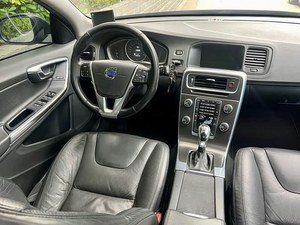 Volvo V60 2.0T Automatique 2014, Véhicule d'occasion, Voiture d'occasion, Voiture pas chère pour l'exportation - Product Image 5