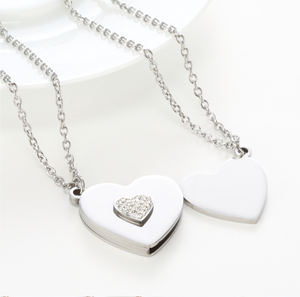 Collane con Ciondolo di Moda, Catena per Clavicola in Acciaio Inossidabile con Nome Inciso, Zircone Placcato Oro - Product Image 3