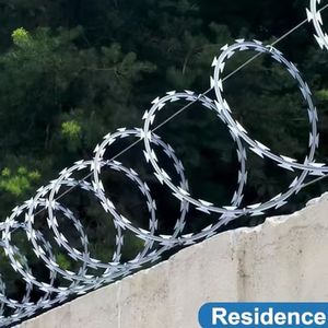 Clôture barbelée carrée en fil de fer soudé galvanisé à chaud CBT-65, anti-escalade, pour la sécurité des fermes - Product Image 2