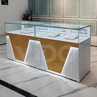 Ventes directes d'usine bijoux modernes armoires présentoirs en or vitrines en verre pour la conception de magasin de bijoux