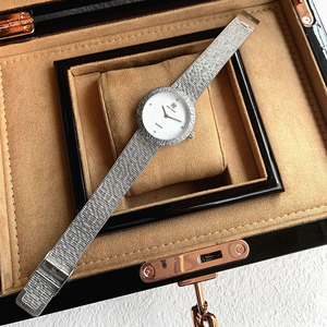 Reloj de mujer con esfera de nácar a la moda, reloj de cuarzo, resistente al agua, correa milanesa, reloj de moda. - Product Image 5