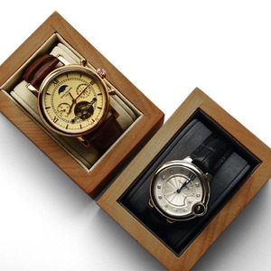 Caja de exhibición de relojes personalizada, nueva, de madera maciza con almohada de microfibra, soporte de exhibición para relojes de pareja - Product Image 5