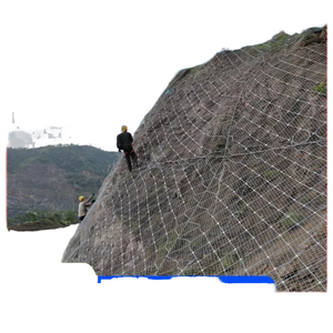 شبكة حماية من الانهيارات الصخرية على المنحدرات، شبكة مرنة من الأسلاك الفولاذية المجلفنة لحماية الجبال وتخضير المنحدرات وزراعة العشب - Product Image 1