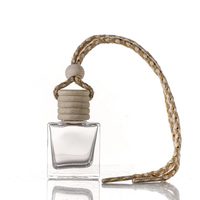 2024 vente en gros usine 8ml 10ml carré verre vide accrocher désodorisant voiture Diffuse bouteille de parfum pour voiture