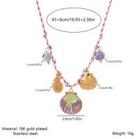 Collier en acier inoxydable plaqué or 18 carats PVD style Charme Côtier avec perles émaillées en forme de coquillage et corde tressée, bijoux inspirés de l'océan