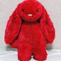 Jellcatt UK Lapin en peluche rouge vif aux oreilles tombantes, modèle Bashful Bunny, doux et rembourré, cadeau de Thanksgiving et des fêtes pour la famille