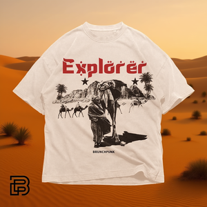 T-shirt Grafica Explorer Desert Camel Vintage Estetica da Viaggio Streetwear Oversize Unisex Skater Top Retro Grunge - Product Image 3
