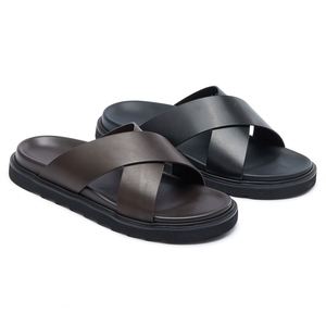 Chaussons pour hommes en cuir véritable antidérapants, dessus en cuir de vachette de qualité supérieure, doux, confortables, respirants, sandales plates pour la maison, tongs - Product Image 1