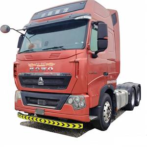 รถบรรทุกหัวลากมือสอง Sinotruk Howo T7H 6x4 460 แรงม้า เครื่องยนต์ดีเซล พร้อมใบรับรองคุณภาพสูง - Product Image 1