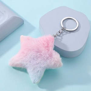 Bestseller Transfrontaliero: Simpatico Portachiavi a Forma di Delfino in Peluche per Auto e Zaini, per Bambini dai 5 ai 7 Anni - Product Image 1