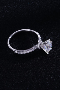 แหวนเพชรเม็ดใหญ่หกเม็ดแบบ Eternity Band หรูหราสำหรับขายส่ง แหวนเพชรแล็บโกรว์ 18K สำหรับใส่ทุกวัน OME - Product Image 6