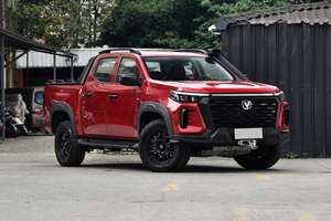 Chino barato gasolina y diesel automático 4x4 Changan usado nuevo coche de recogida 2025 Changan Lantuozhe camioneta de gasolina para la venta - Product Image 2