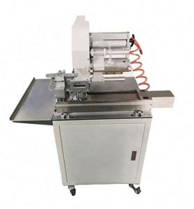 Machine d'étiquetage autocollante pour câbles et fils industriels, pour l'automatisation industrielle - Product Image 1