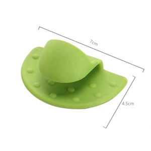 Mini Guantes de Silicona Resistentes al Calor con Agarre Antideslizante e Imanes - Product Image 6