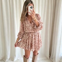 Robe courte décontractée pour femme en mousseline de soie à imprimé cachemire bohème, col en V avec cordon de serrage, poignets à volants, ourlet élastique à plusieurs niveaux, idéale pour les vacances