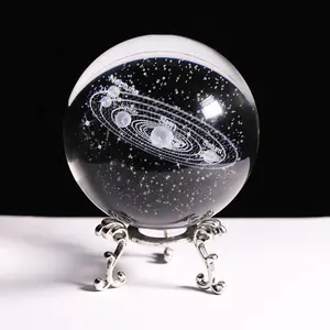 Mode décoration de bureau boule Fengshui cadeaux de noël 60mm cristal système solaire père noël 3D boule Globe gravée au Laser