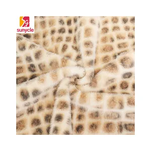 Singolo lato coniglio finta pelliccia di visone leopardato stampato a pelo lungo tessuto di peluche - Product Image 1
