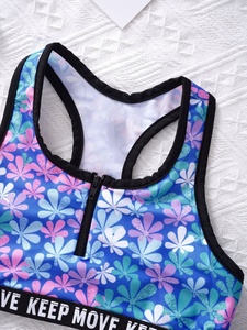 ชุดว่ายน้ำเด็กผู้หญิง 3 ชิ้น แบบ Racerback ซิปหน้า ลายเชฟรอน ลายไทได ลายดอกไม้ ลายพราง กางเกงขาสั้น แห้งเร็ว สำหรับเด็ก แบบสั่งทำ - Product Image 4