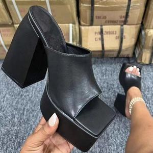 Las nuevas <span class=keywords><strong>Sandalias</strong></span> de tacón recto con suela de plataforma y zapatillas de punta cuadrada de talla grande superventas para mujer - Product Image 4