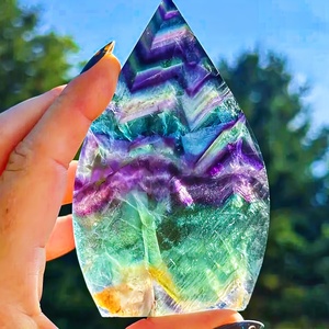 En gros, Cristal de Fluorite Arc-en-ciel poli, en forme de gouttes, plaque gravée, figurine, Totem Anka, Croix Ansata, Art populaire, Décoration d'intérieur - Product Image 1