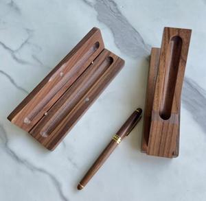 Biểu tượng tùy chỉnh sang trọng óc chó bằng gỗ bút đứng bằng gỗ Bút Bi Hộp kinh doanh bút trường hợp hiển thị - Product Image 5