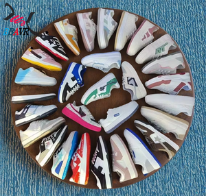 Vente en gros de ballots de chaussures de marque d'occasion de haute qualité en vrac, styles variés pour femmes et hommes, stock de vêtements - Product Image 3