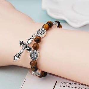 Il popolare Saint Benedict bracciale croce in lega naturale gemma 8mm occhio di tigre bracciale amuleto ciondolo rosario croce bracciale - Product Image 5