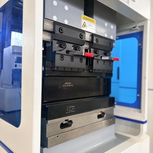 Prensa Plegadora Eléctrica de Doble Servo de Estilo Mini de 40T800mm con Tamaño Mínimo de 3T200mm para Doblar Láminas de Acero al Carbono de 6.1mm - Product Image 5